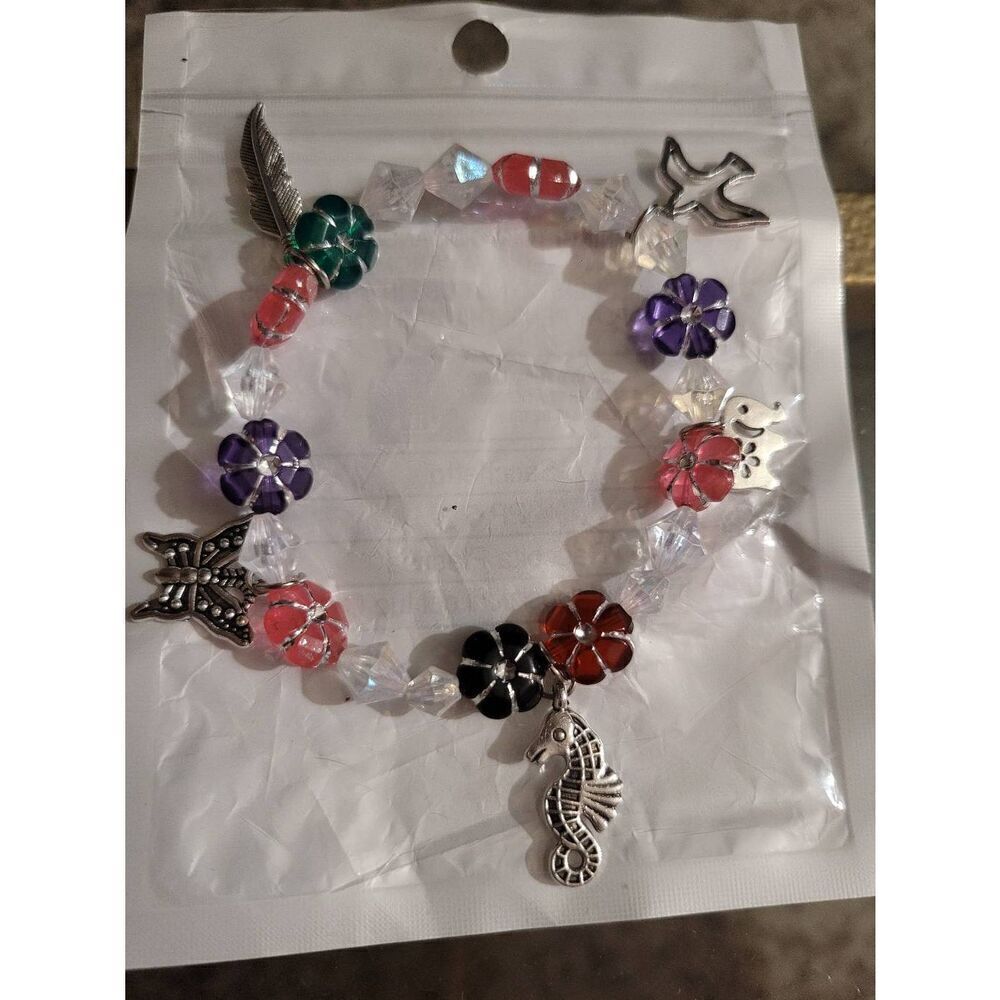 Vintage colorful African Elephant handmade beaded charm bracelet bundle - Picture 3 of 3
